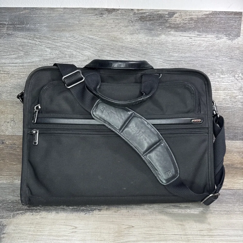 TUMI Laptop Briefcase 17
